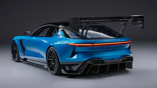 Creias que jensen estaba muerta pero acaba de anunciar un interceptor v8 de hasta 1 200 cv 15
