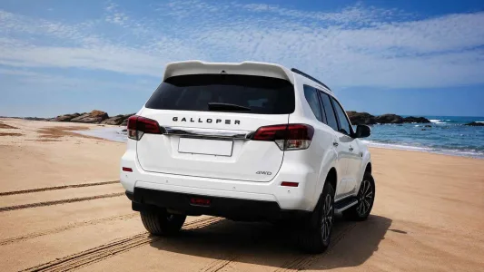 05 galloper 8