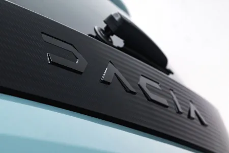El dacia spring abandona china y se hace europeo nueva bateria lfp y un precio que paga las consecuencias 68