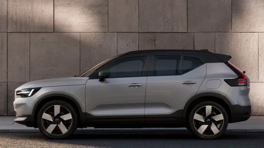 El volvo xc40 se niega a envejecer nuevo diseno y google gemini para seguir dando guerra entre los suv premium