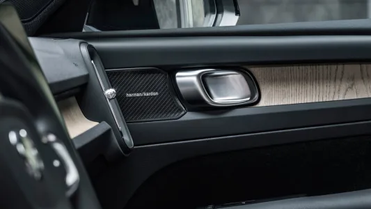 El volvo xc40 se niega a envejecer nuevo diseno y google gemini para seguir dando guerra entre los suv premium 9