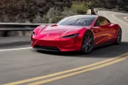 El Tesla Roadster parecía condenado a quedarse en una promesa eterna: ahora ya tiene fecha y llegará con tecnología de SpaceX