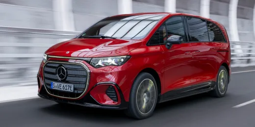 Mercedes se niega a convertirlo todo en un SUV: su nuevo VLE ofrece ocho plazas, 422 CV y hasta 654 km de autonomía