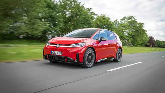 El golf gti electrico todavia no ha llegado pero volkswagen ya ensena por donde ira 326 cv y traccion trasera en el id 3 gti 2