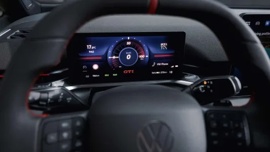 El golf gti electrico todavia no ha llegado pero volkswagen ya ensena por donde ira 326 cv y traccion trasera en el id 3 gti 13