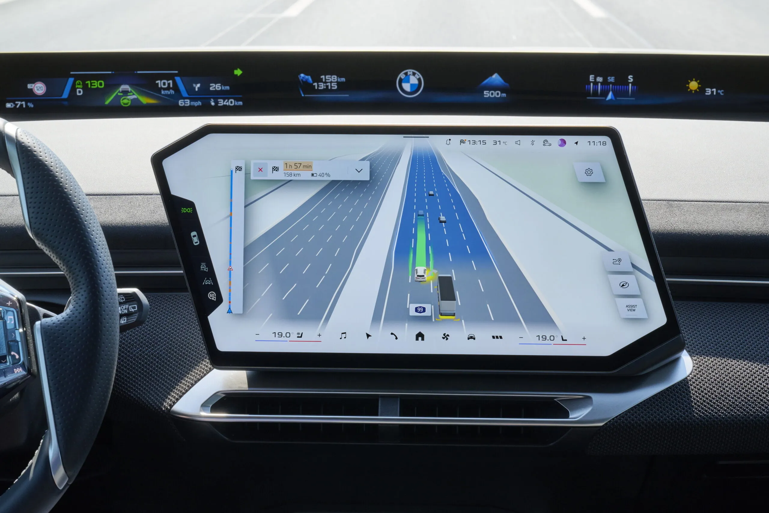El coche ya veia mucho mas de lo que tu podias ver en pantalla bmw ahora te lo ensena todo en su nuevo navegador 3d