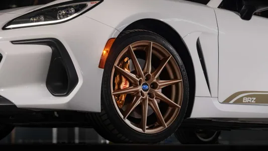 Mientras otros deportivos pierden el cambio manual subaru vuelve a sus raices con dos ediciones especiales wrx y brz motor boxer y produccion limitada 7
