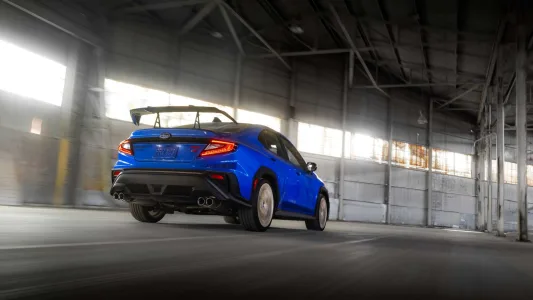 Mientras otros deportivos pierden el cambio manual subaru vuelve a sus raices con dos ediciones especiales wrx y brz motor boxer y produccion limitada 12