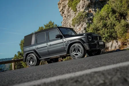 Mercedes nunca hizo un g 63 asi asi que brabus lo ha hecho por su cuenta 900 cv cabrio y edicion de 10 unidades