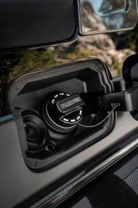 Mercedes nunca hizo un g 63 asi asi que brabus lo ha hecho por su cuenta 900 cv cabrio y edicion de 10 unidades 9