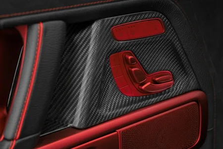 Mercedes nunca hizo un g 63 asi asi que brabus lo ha hecho por su cuenta 900 cv cabrio y edicion de 10 unidades 63