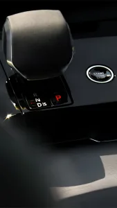 Mismo aspecto prestaciones de v8 y cero gasolina el range rover sport estrena su version electrica 24