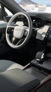 Mismo aspecto prestaciones de v8 y cero gasolina el range rover sport estrena su version electrica 33