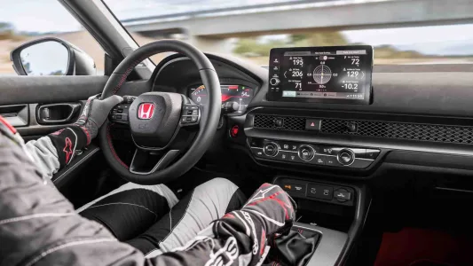 Europa dijo adios al honda civic type r demasiado pronto en japon y eeuu acaba de estrenar una nueva actualizacion 10