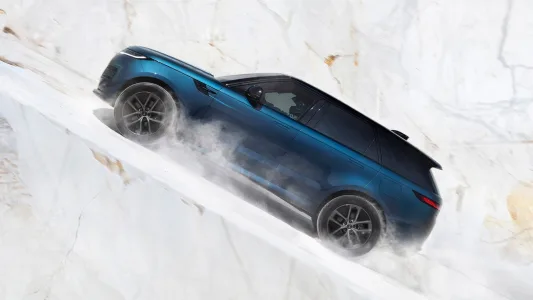 Mismo aspecto prestaciones de v8 y cero gasolina el range rover sport estrena su version electrica 1