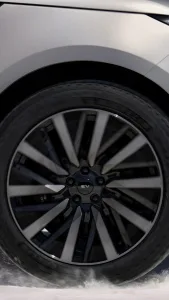 Mismo aspecto prestaciones de v8 y cero gasolina el range rover sport estrena su version electrica 12