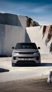 Mismo aspecto prestaciones de v8 y cero gasolina el range rover sport estrena su version electrica 17