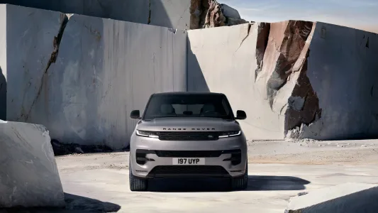Mismo aspecto prestaciones de v8 y cero gasolina el range rover sport estrena su version electrica 18
