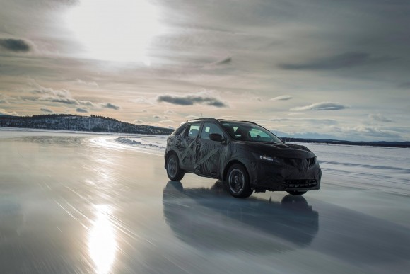 Nissan publica dos imágenes del nuevo Qashqai�?� camuflado 2