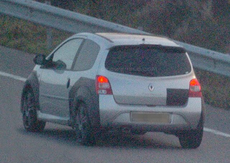 twingo_rs_spy_2.jpg