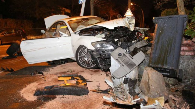 Destrozan un espectacular Mercedes CL65 AMG en Alemania 1