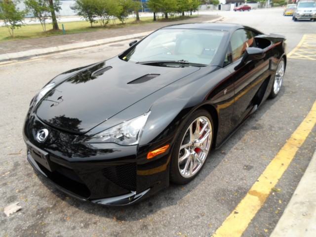 A la venta un Lexus LFA 1