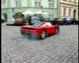 Ferrari Enzo callejeando por Praga