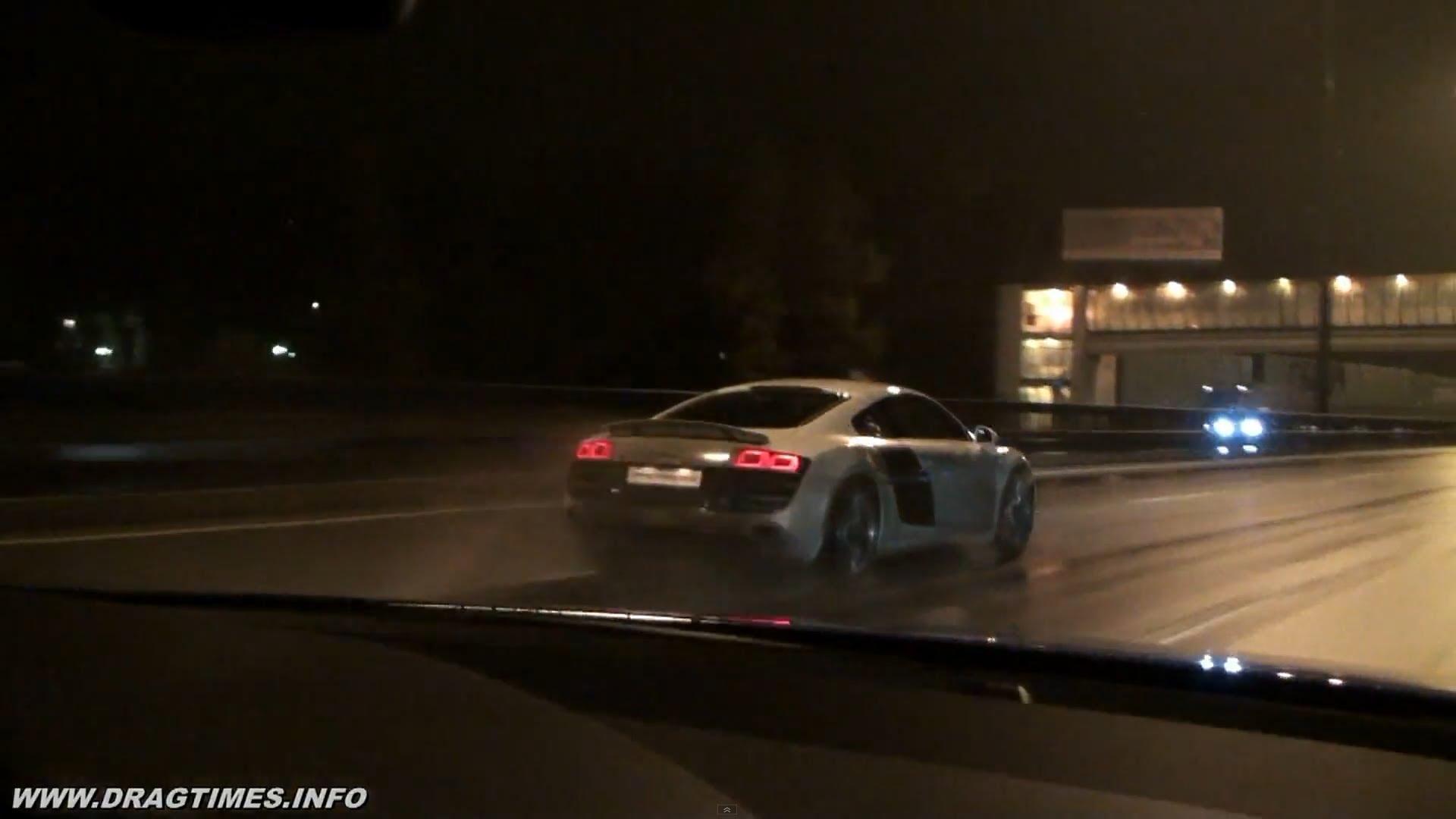 Audi R8 V10 vs EVOTech Audi RS6