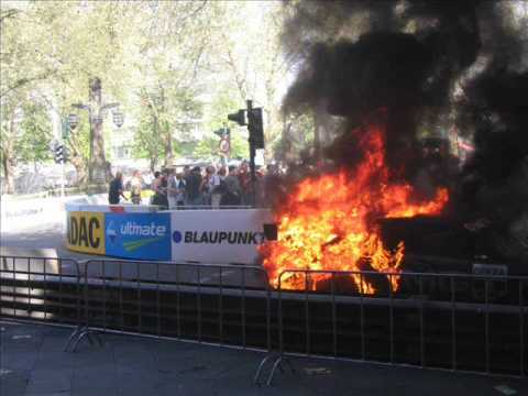 El Clase C arde en la presentación de la DTM