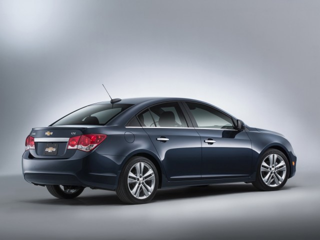 Chevrolet presenta el Cruze MY2015  2