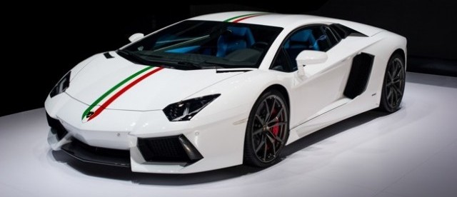 Oficial: Lamborghini Aventador LP700-4 "Nationale" 1