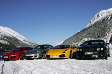 En la nieve: Gallardo Superleggera, Continental GT, 911 Turbo y Audi R8