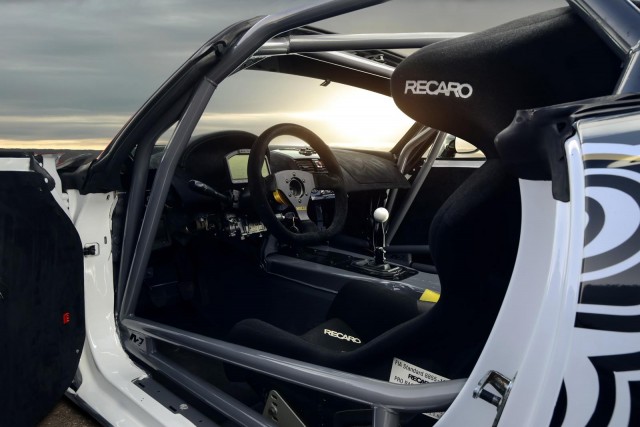Mädchen & Motoren nos muestran su Opel GT V8 3