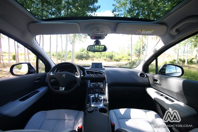 Prueba: Peugeot 3008 HYbrid4 (equipamiento, comportamiento, conclusión) 5