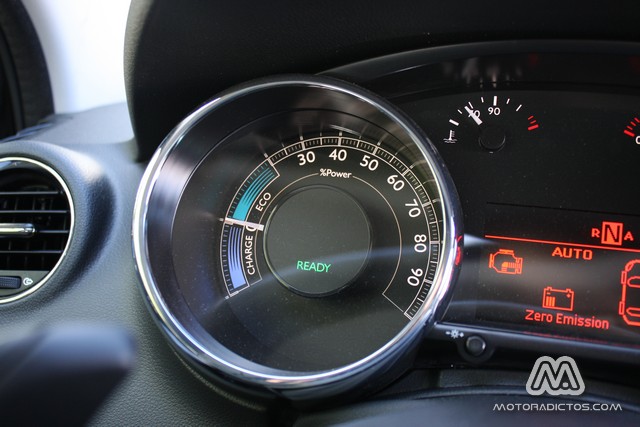 Prueba: Peugeot 3008 HYbrid4 (equipamiento, comportamiento, conclusión) 7