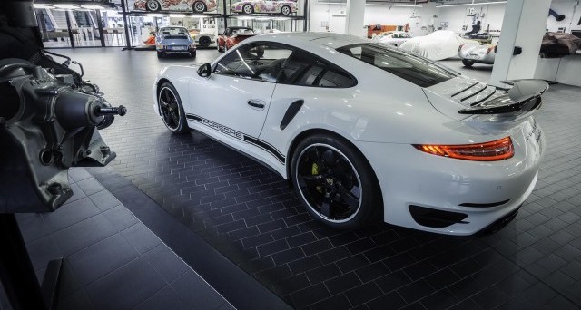 Porsche 911 Turbo S GB Edition, edición limitada exclusiva para Inglaterra 1