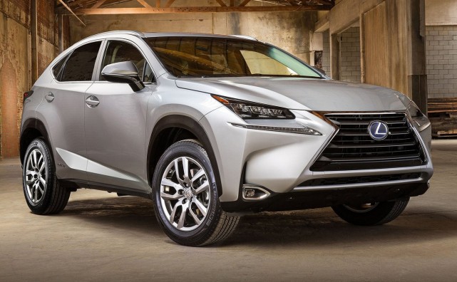 ¿A qué se debe el frontal del Lexus NX en USA?  1