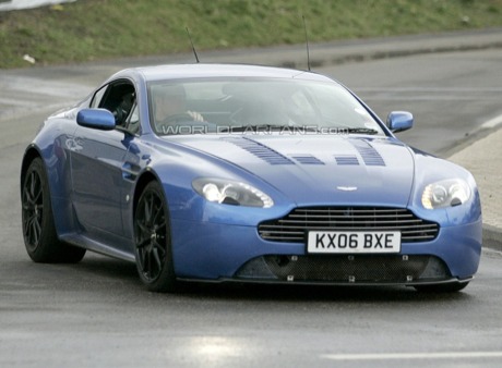 Aston Martin V12 Vantage RS