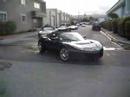 Convoy de cinco Tesla Roadster de producción en San Carlos, California