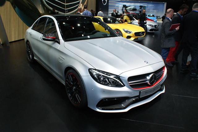 París 2014: Mercedes C 63 AMG y C 63 AMG Estate 2