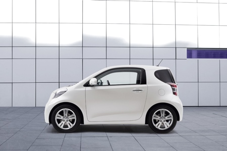 Toyota iQ
