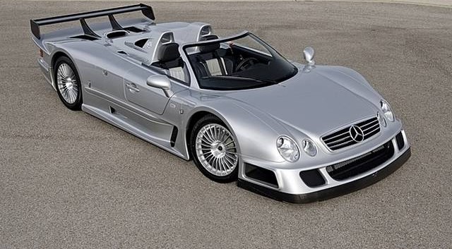 A la venta uno de los seis Mercedes CLK GTR Roadster fabricados 1