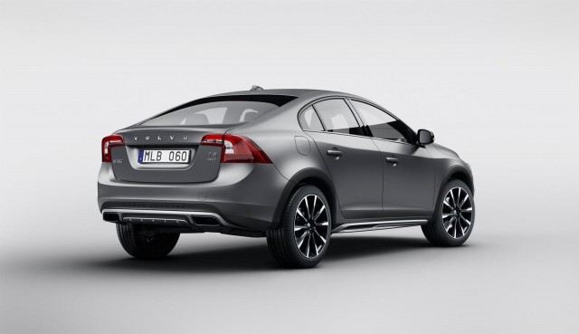 Volvo S60 Cross Country: Sedán y todocamino 3