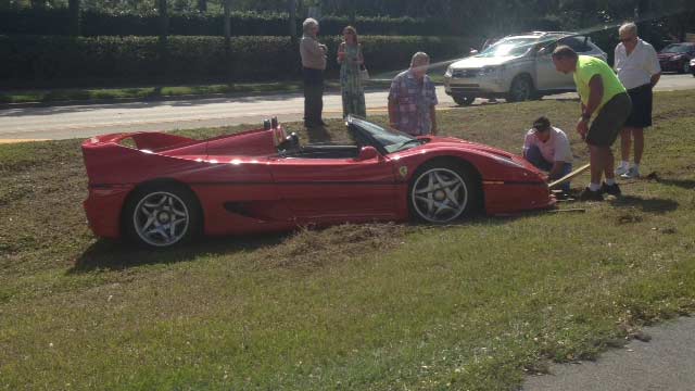 Estrellan un Ferrari F50 en Florida 1