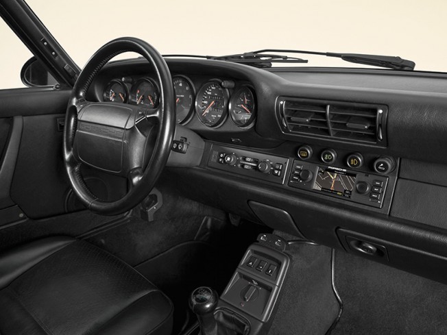 Cambiar la radio a tu Porsche 911 no será ahora tan ortopédico 2