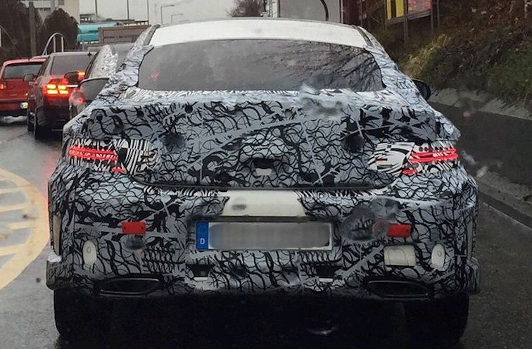 El Mercedes Clase C Coupé se deja ver en carretera 1