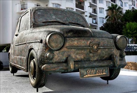 SEAT 600