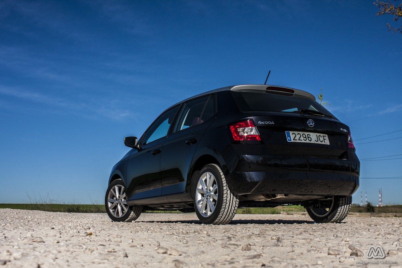 Prueba skoda fabia 1 0 mpi 75 cv equipamiento comportamiento conclusion 01