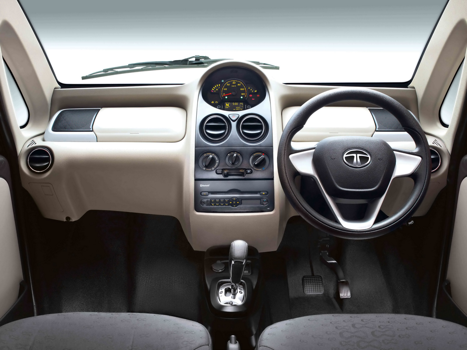 TATA Nano GenX: Noedades estéticas, mecánicas y un nuevo cambio robotizado 3