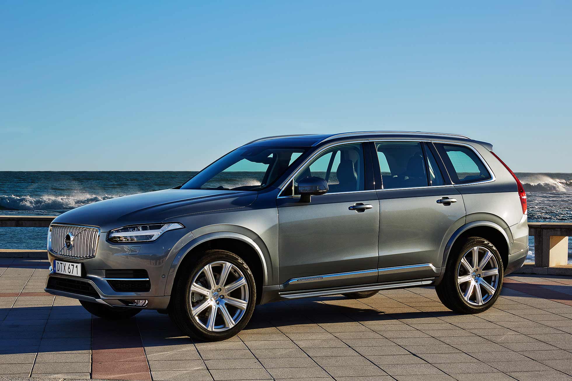 01_Volvo_XC90_2015_review